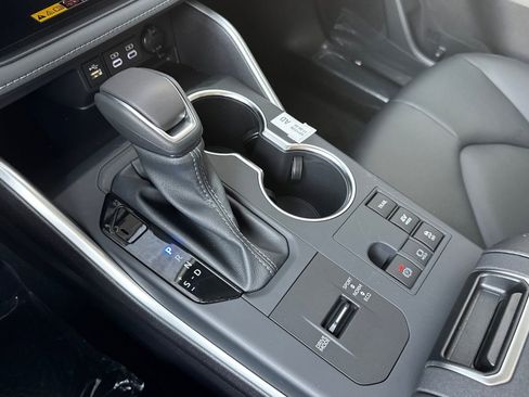 New 2026 Toyota Highlander XLE image 26