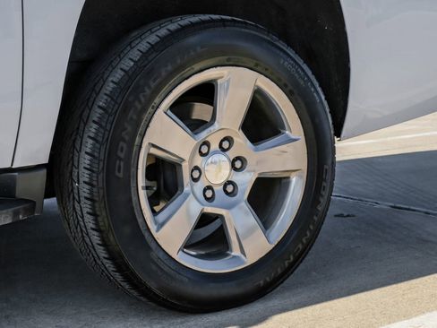 Used 2020 Chevrolet Suburban LT image 75