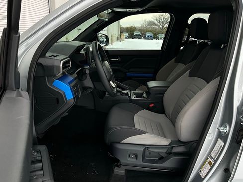 Used 2025 Toyota Tacoma TRD Off-Road image 10