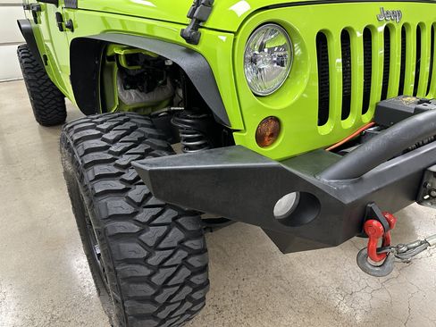 Used 2012 Jeep Wrangler Unlimited Sport image 3