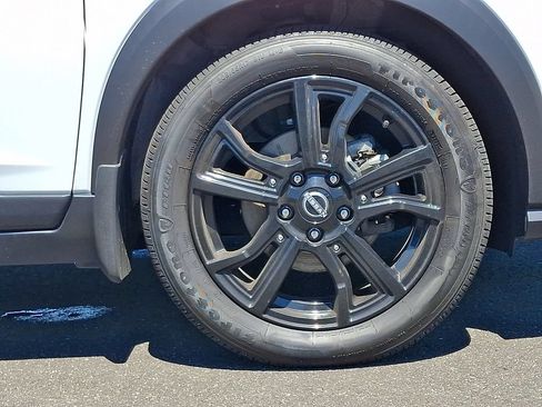 Certified 2023 Nissan Kicks SR w/ SR Premium Package FWD image 8