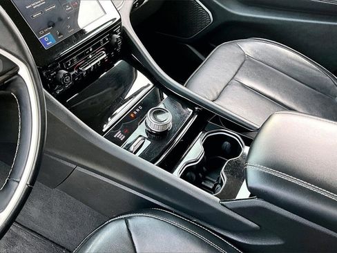 Used 2022 Jeep Grand Cherokee L Limited image 15