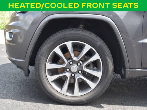 Used 2018 Jeep Grand Cherokee Overland AWD/4WD image 13