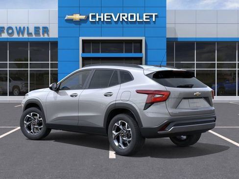 New 2026 Chevrolet Trax LT w/ Driver Confidence Package FWD image 3