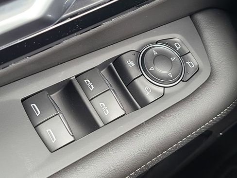 New 2025 Chevrolet Suburban Premier w/ Sun And Tow Package image 32