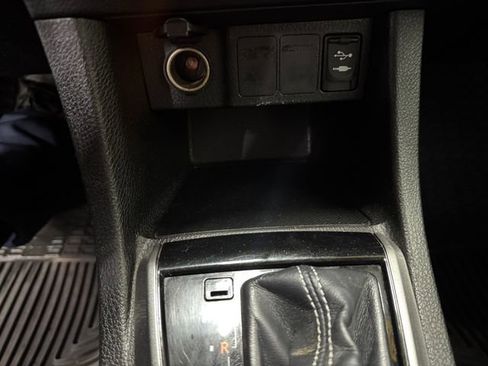 Used 2014 Toyota Corolla LE image 16