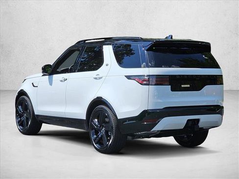 New 2025 Land Rover Discovery Dynamic SE image 8