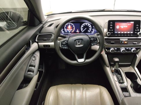 Used 2018 Honda Accord LX image 22