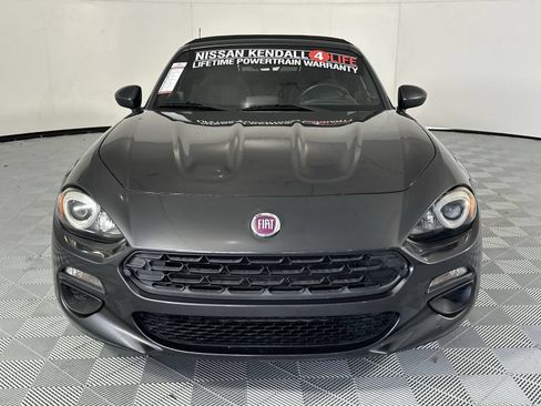 Used 2018 FIAT 124 Spider Classica w/ Technology & Siriusxm Group RWD image 3