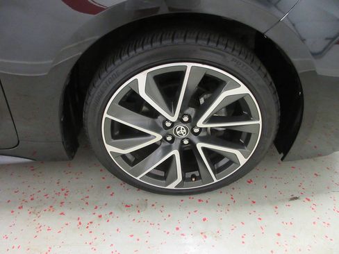 Used 2020 Toyota Corolla SE FWD image 24