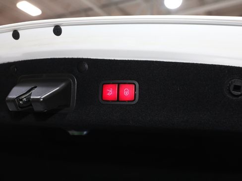 Used 2019 Mercedes-Benz S 560 4MATIC Sedan image 43