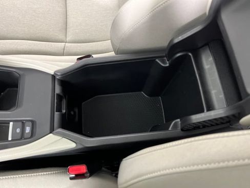Used 2025 Honda Accord SE image 30