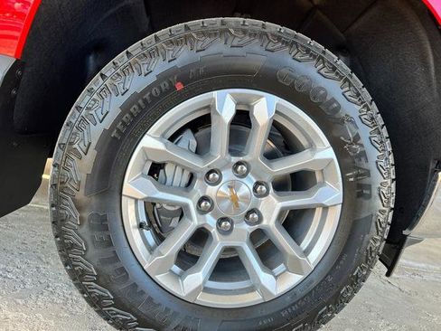 New 2025 Chevrolet Silverado 1500 LT w/ Z71 Off-Road Package image 13