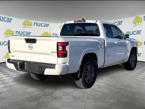 Used 2025 Nissan Frontier SV image 6