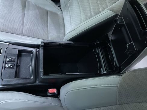 Used 2016 Toyota Camry XSE image 26