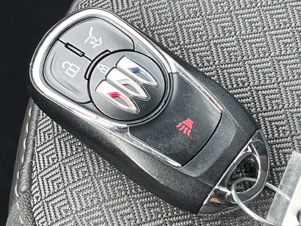 Used 2024 Buick Encore GX Preferred AWD/4WD image 29