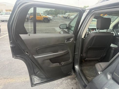 Used 2017 GMC Terrain SLE w/ Convenience Package FWD image 32