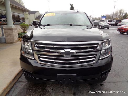 Used 2019 Chevrolet Suburban LT image 31