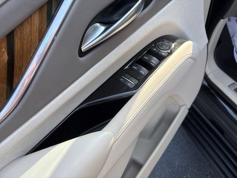 Used 2022 Cadillac Escalade Sport Platinum AWD/4WD image 10