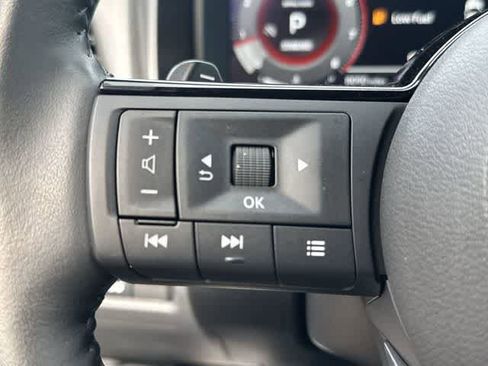 Used 2024 Nissan Rogue Platinum w/ Platinum Premium Package FWD image 21