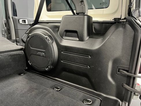 Used 2022 Jeep Wrangler Unlimited Sahara w/ Cold Weather Group image 32