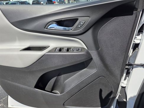 Certified 2024 Chevrolet Equinox LS w/ LS Convenience Package image 21