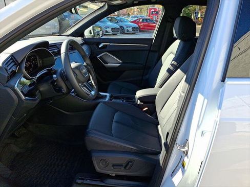 Certified 2025 Audi Q3 2.0T Premium w/ Convenience Package AWD/4WD image 15