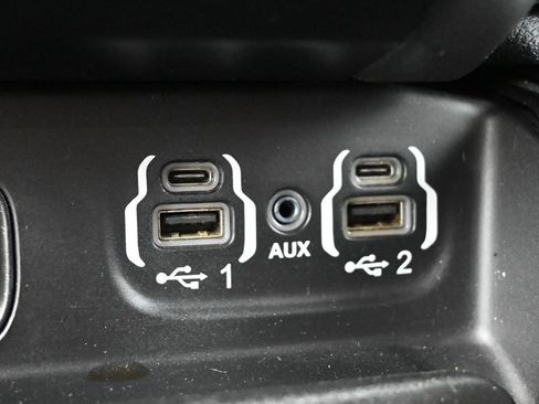 Used 2021 RAM 1500 Laramie AWD/4WD image 14
