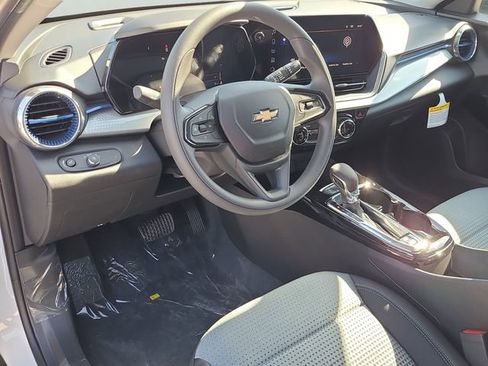 New 2026 Chevrolet Trax LT image 21