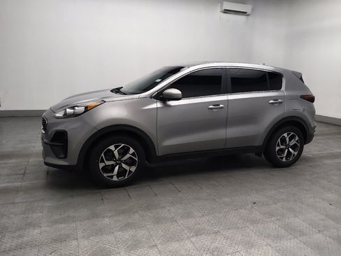 Used 2022 Kia Sportage LX FWD image 2