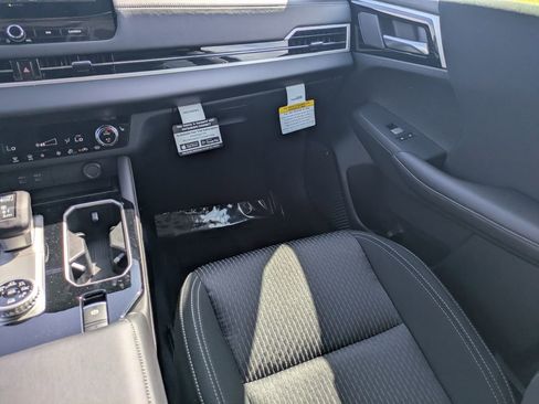 New 2026 Mitsubishi Outlander ES AWD/4WD image 15