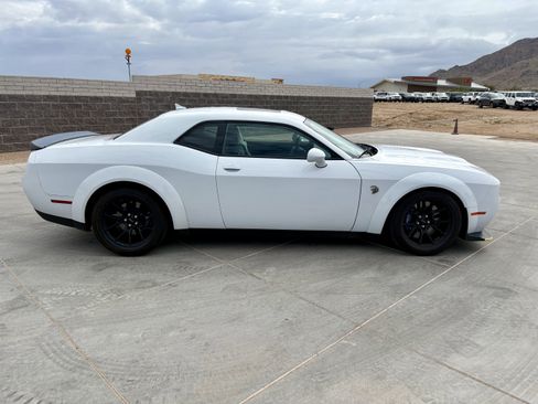 Used 2023 Dodge Challenger SRT Hellcat image 5