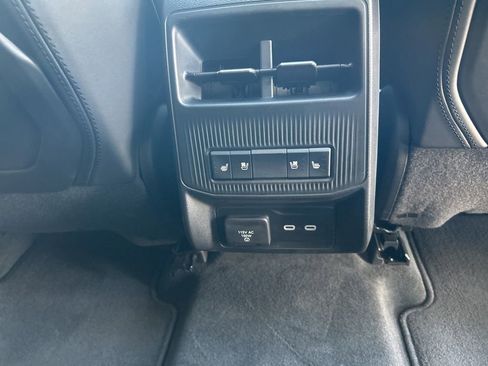 Used 2024 Jeep Wagoneer Launch Edition image 34