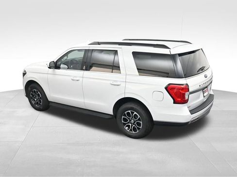Used 2024 Ford Expedition XLT RWD image 48
