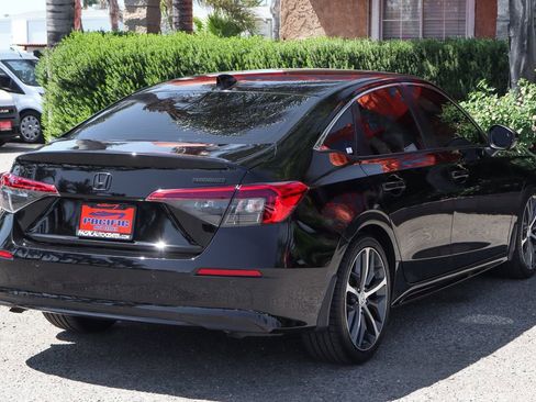 Used 2023 Honda Civic Touring image 9