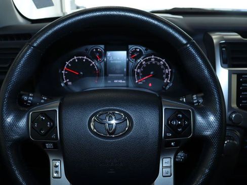 Used 2024 Toyota 4Runner SR5 Premium w/ Moonroof Package AWD/4WD image 18