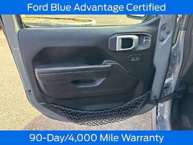 Used 2022 Jeep Gladiator Rubicon w/ Trailer Tow Package AWD/4WD image 14