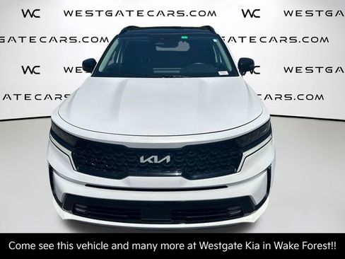 Certified 2023 Kia Sorento SX FWD image 2