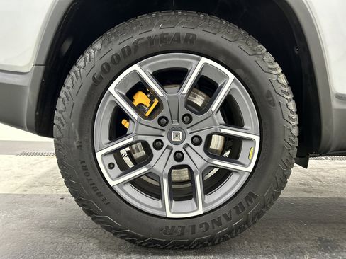 Used 2023 Rivian R1S Adventure image 12