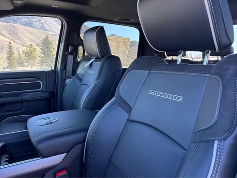 New 2026 RAM 2500 Laramie AWD/4WD image 14