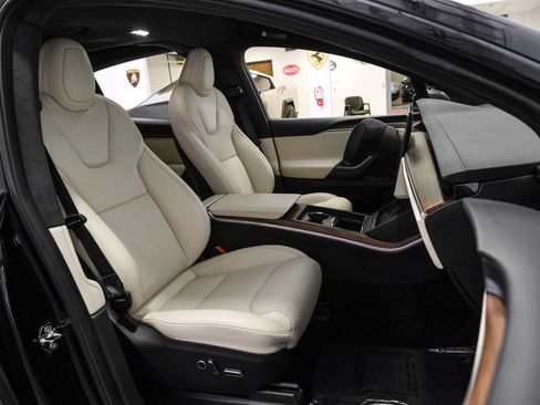 Used 2023 Tesla Model X AWD/4WD image 36
