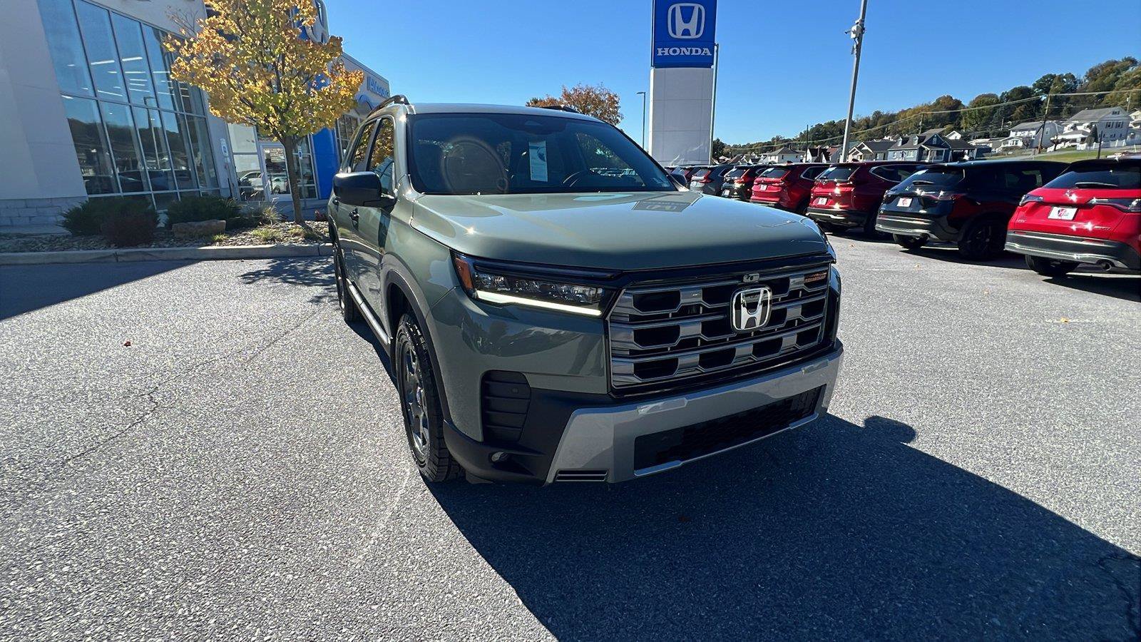 New 2026 Honda Pilot TrailSport image 2