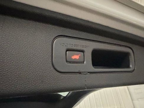 Used 2023 Honda Odyssey Touring image 13