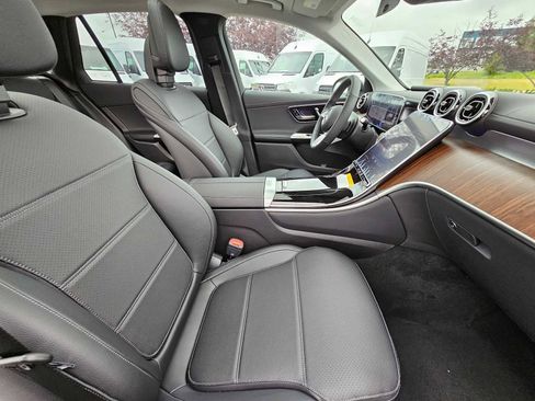 Used 2023 Mercedes-Benz GLC 300 4MATIC image 12