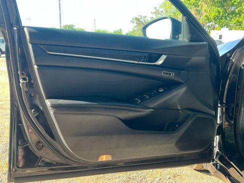 Used 2021 Honda Accord EX-L image 9