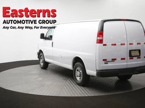 Used 2021 Chevrolet Express 2500 RWD image 62
