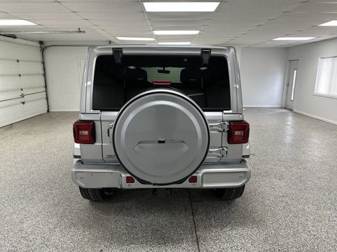 Used 2021 Jeep Wrangler Unlimited Sahara AWD/4WD image 7