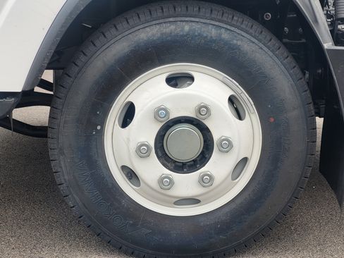 New 2026 Isuzu NPR RWD image 10