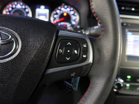 Used 2017 Toyota Camry SE image 33