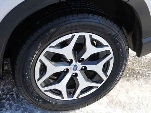 Certified 2023 Subaru Forester Premium image 15